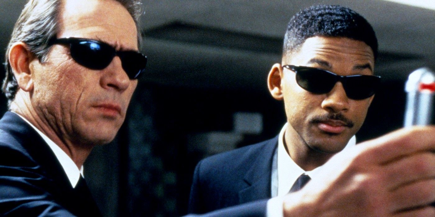 Tommy Lee Jones and Will Smith as MIB agents in Men In Black