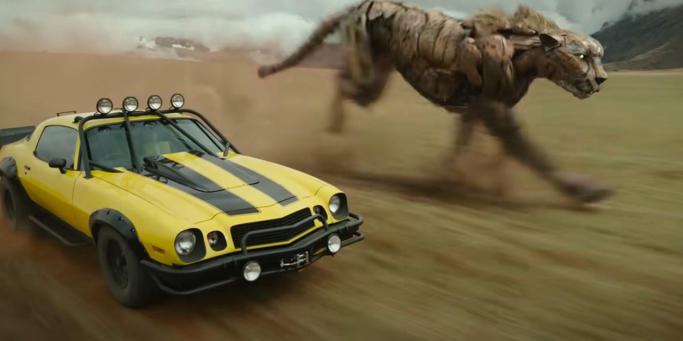 Bumblebee and Cheetor race in Transformers: Rise of the Beasts