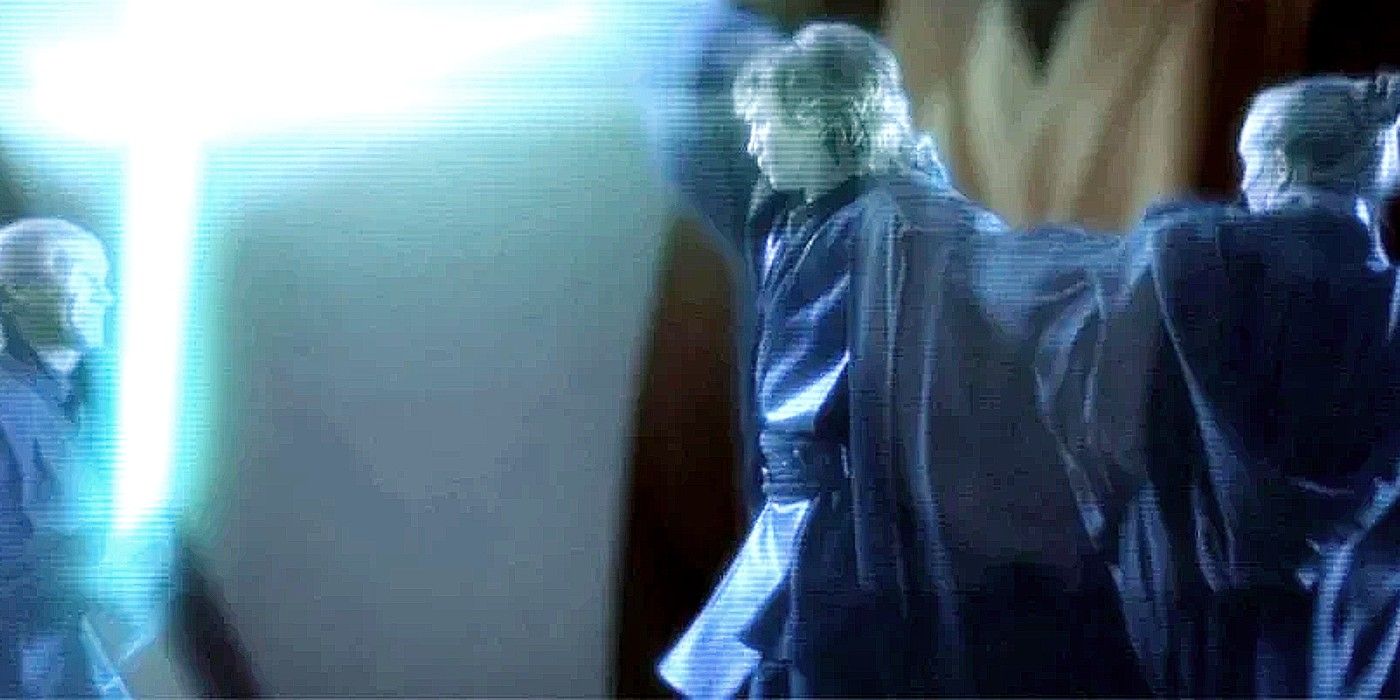 Anakin attacks the hologram of Cin Drallig.