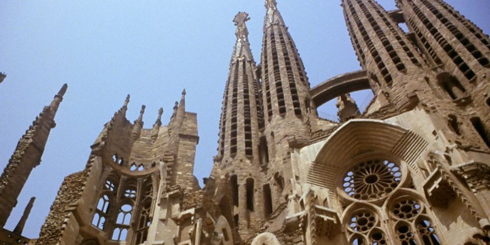Gaudi's architecture in Antonio Gaudi