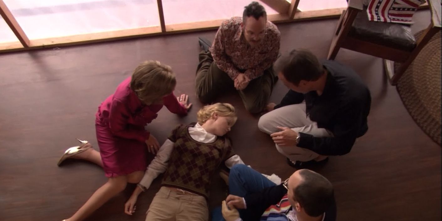 Rita knocked out with Bluth family in Arrested Development episode, "Forget Me Now."