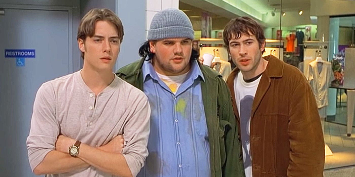 Mallrats: T.S., Willaim and Brodie stare at the hidden sailboat image.