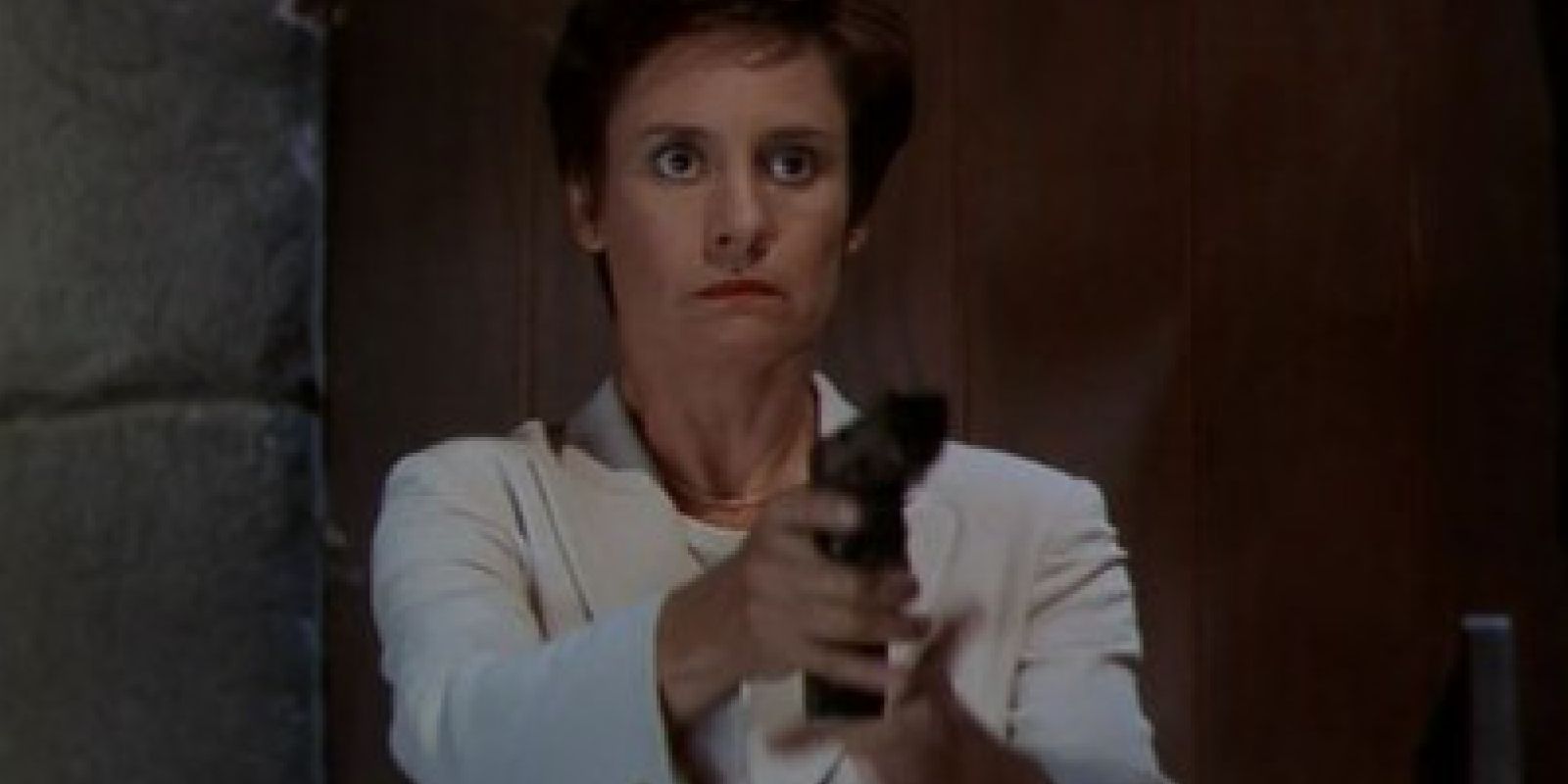 Laurie Metcalf como Sra. Loomis em Pânico 2.
