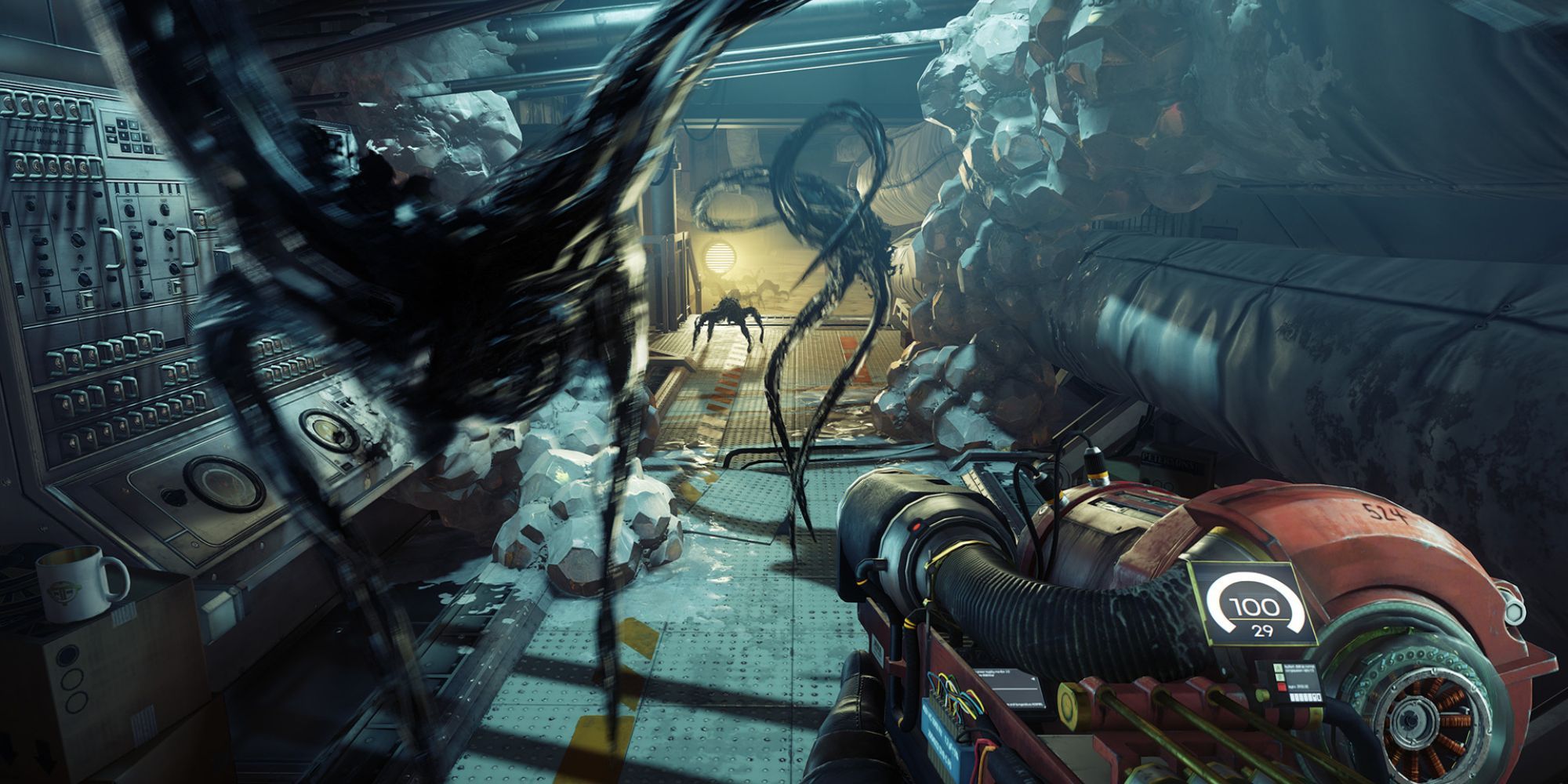 Prey Character And Attacking Aliens In Hallway