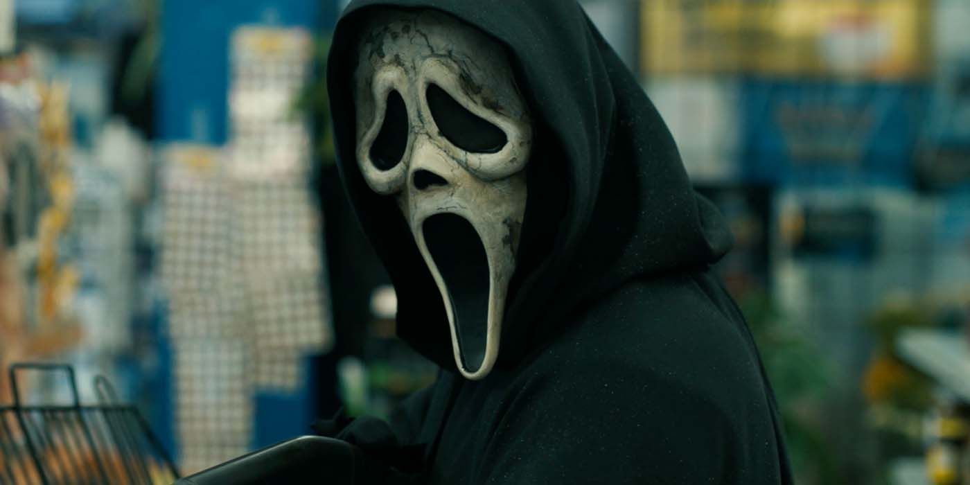 Ghostface Follows Courteney Cox Home After Scream 6