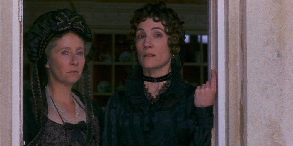 Fanny Dashwood speaks to her mother-in-law in Sense and Sensibility (1995).