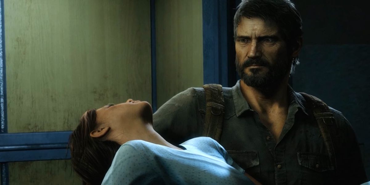 Joel carregando Ellie inconsciente no estacionamento do hospital em The Last of Us