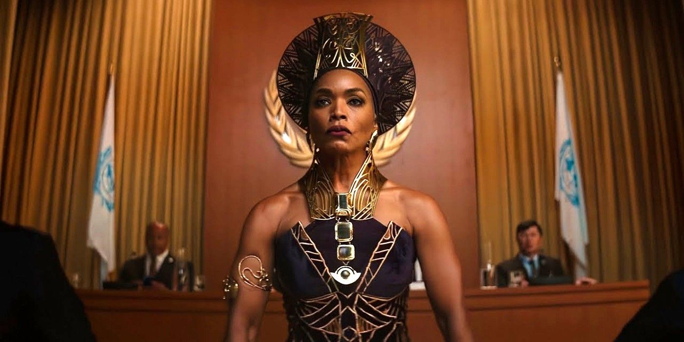 Queen Ramonda addresses the UN in Black Panther: Wakanda Forever.