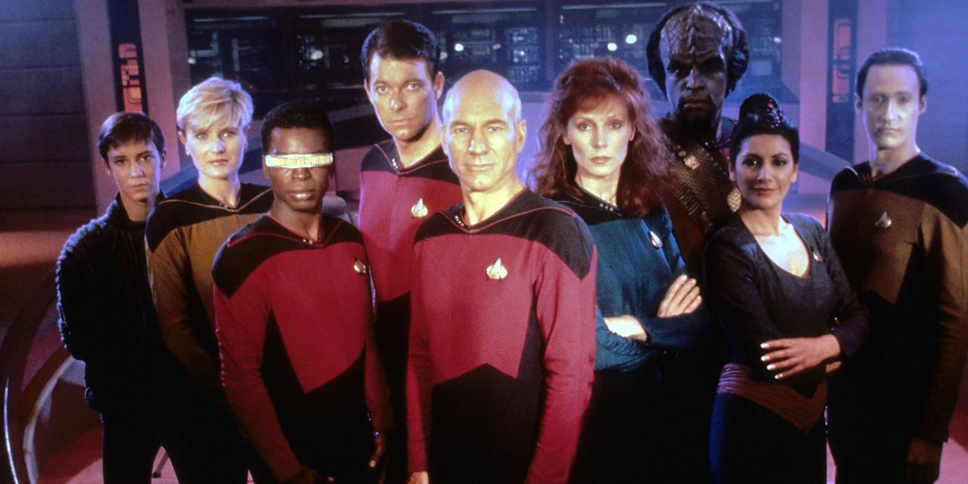 O elenco completo de Star Trek The Next Generation está na Enterprise Bridge.
