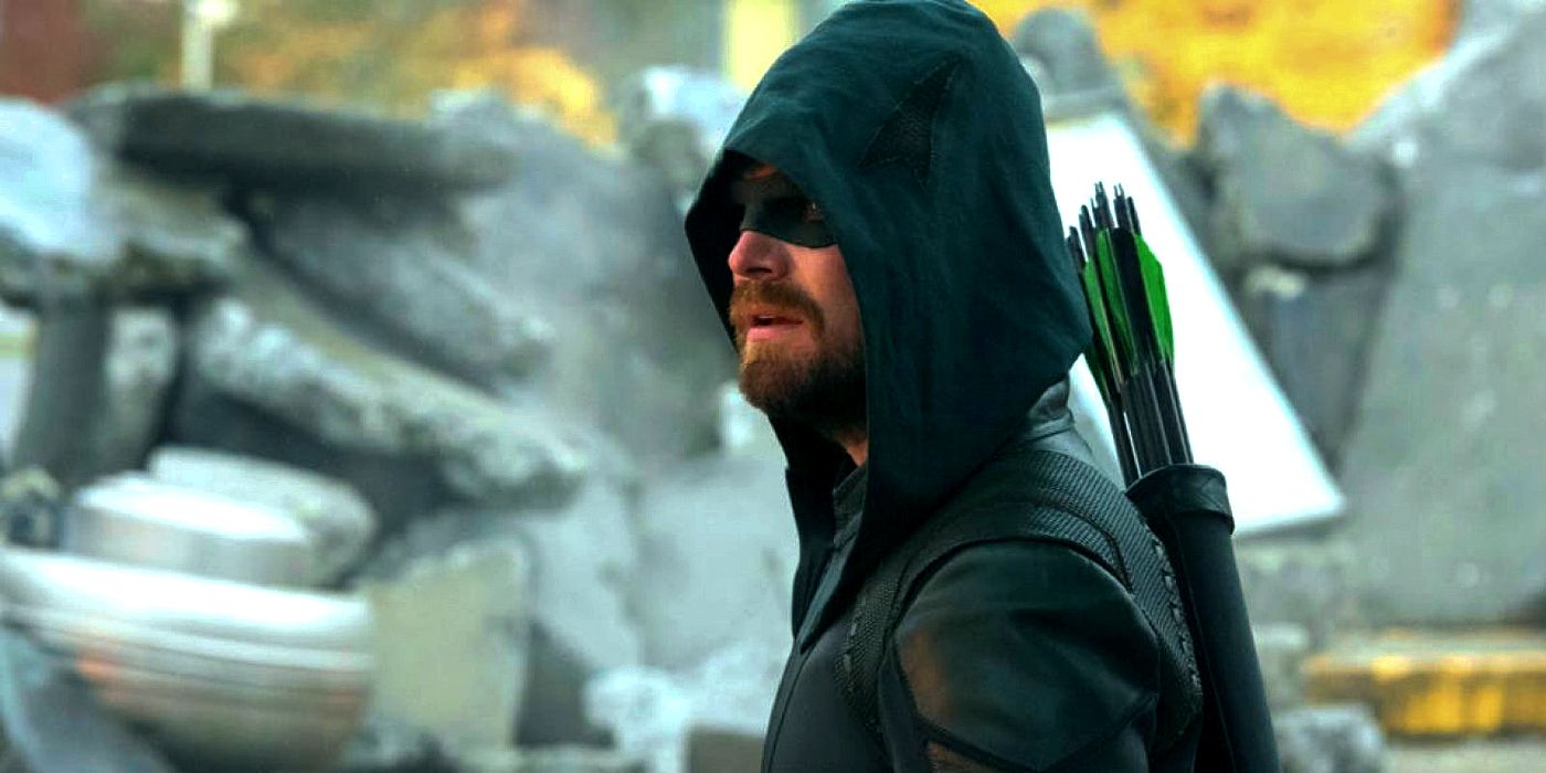 Stephen Amell is returning as Oliver Queen/ Green Arrow in The Flash Season 9.