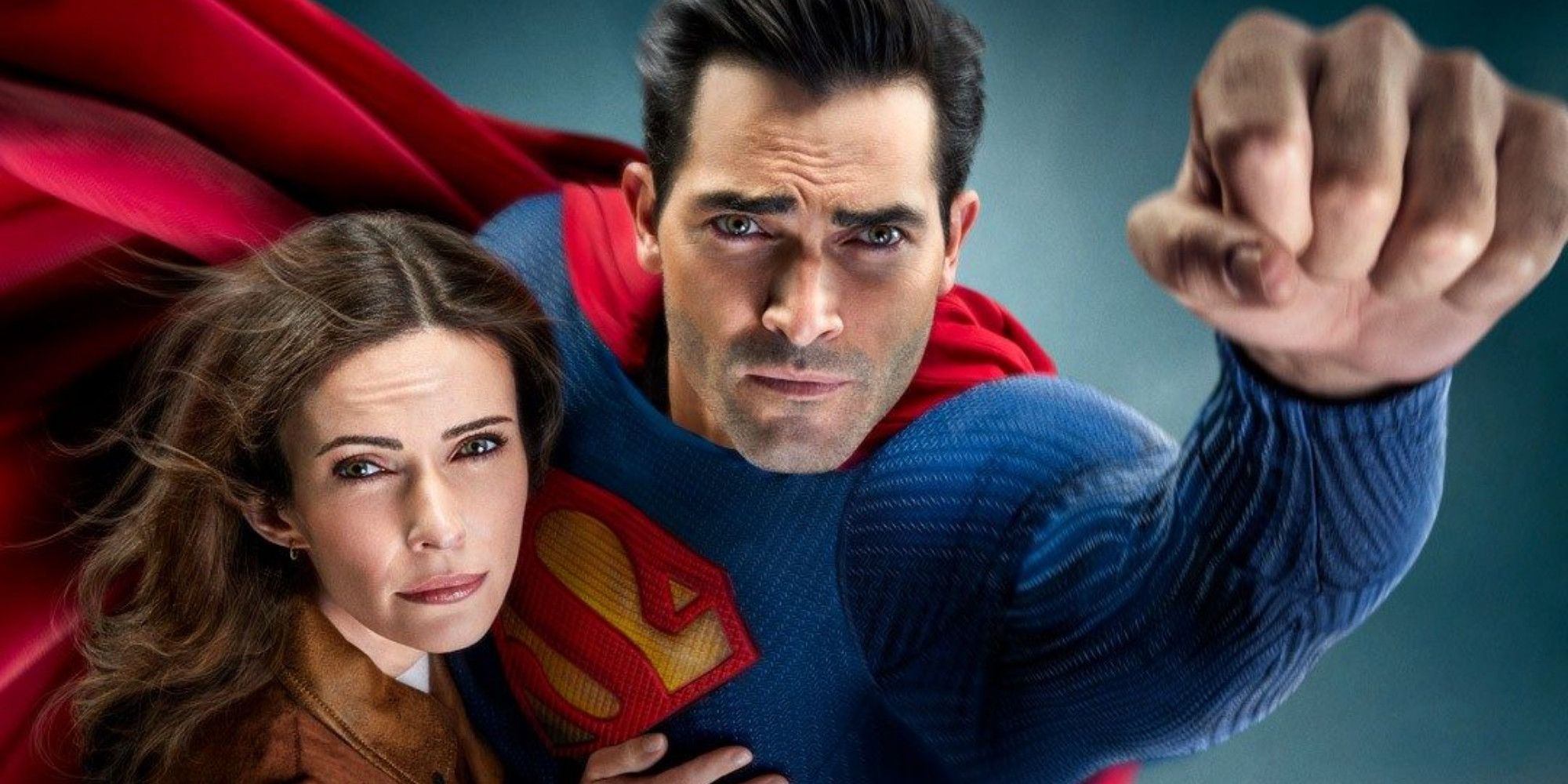 Tyler Hoechlin and Elizabeth Tulloch fly high as Superman & Lois.