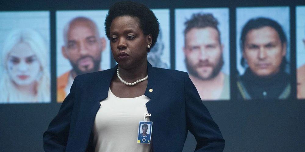 Amanda Waller propõe a formação da Força-Tarefa X no Esquadrão Suicida.