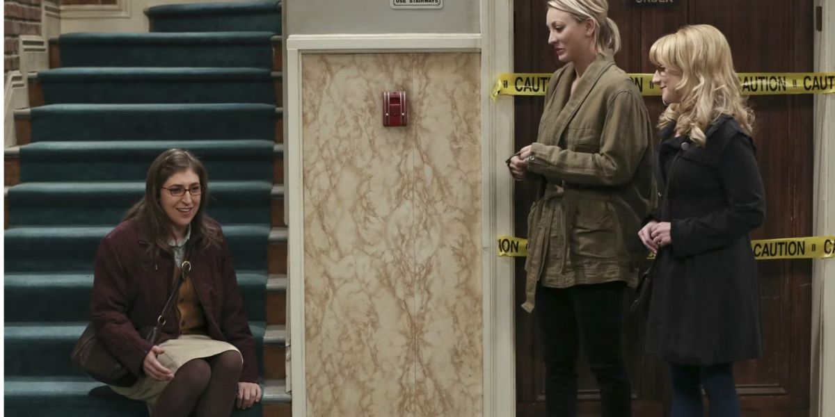 Penny and Bernadette talk to Amy in The Big Bang Theory 