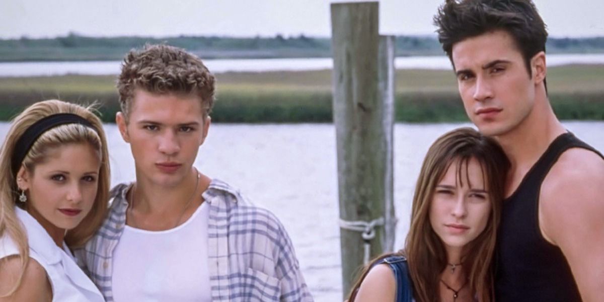 The cast of I Know What You Did Last Summer on a dock