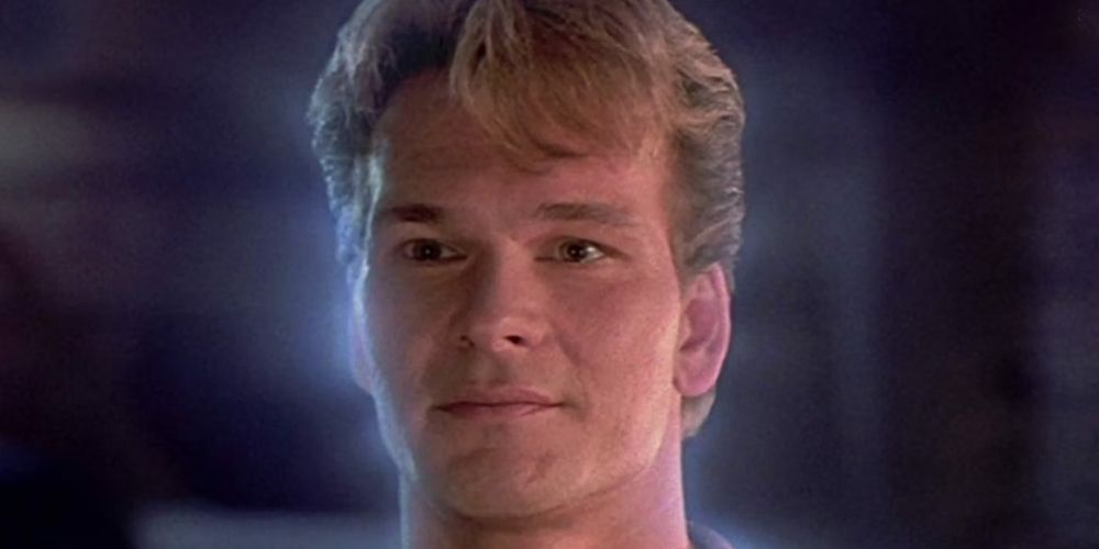 Patrick Swayze sorrindo gentilmente em Ghost