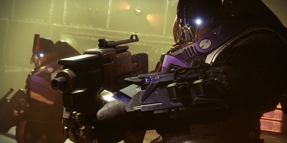 Destiny 2: Lightfall - um close-up da Cabala da Legião das Sombras.