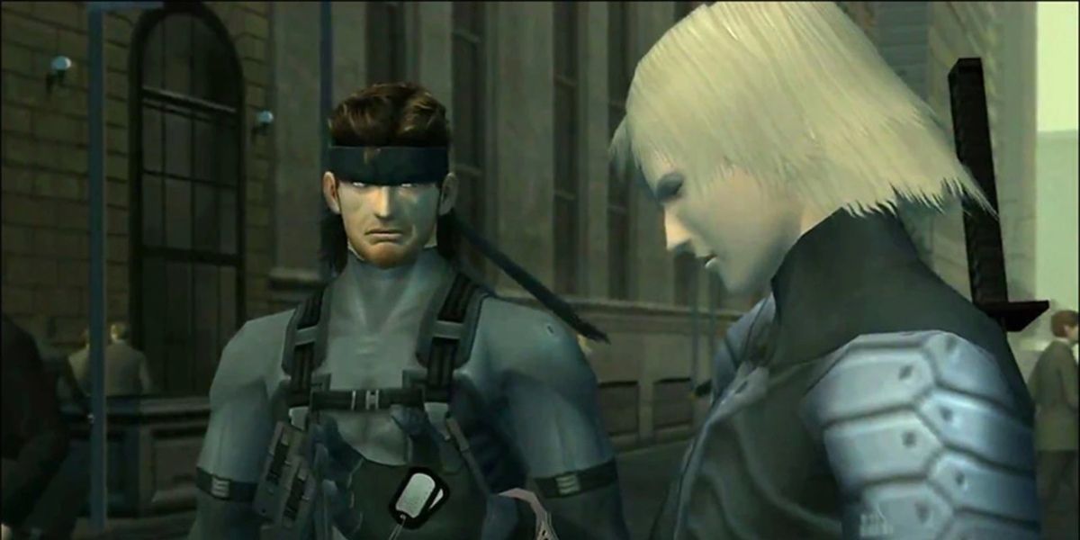 Solid Snake conversando com Raiden em Metal Gear Solid 2: Sons of Liberty