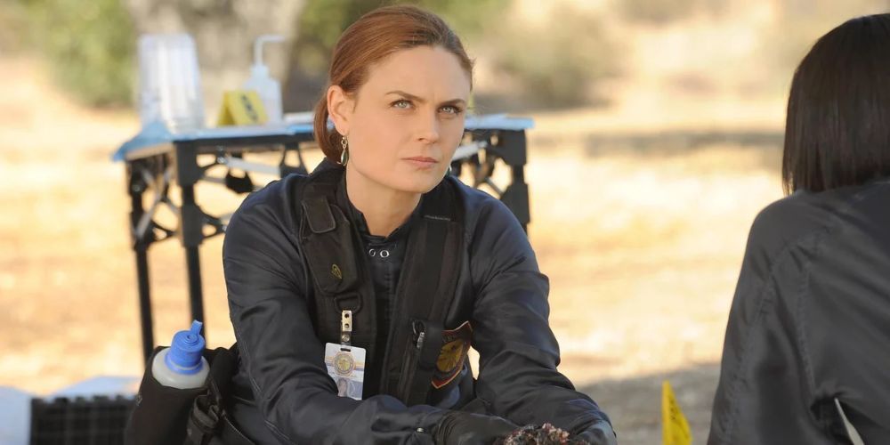 Temperance Brennan está na cena do crime em Bones