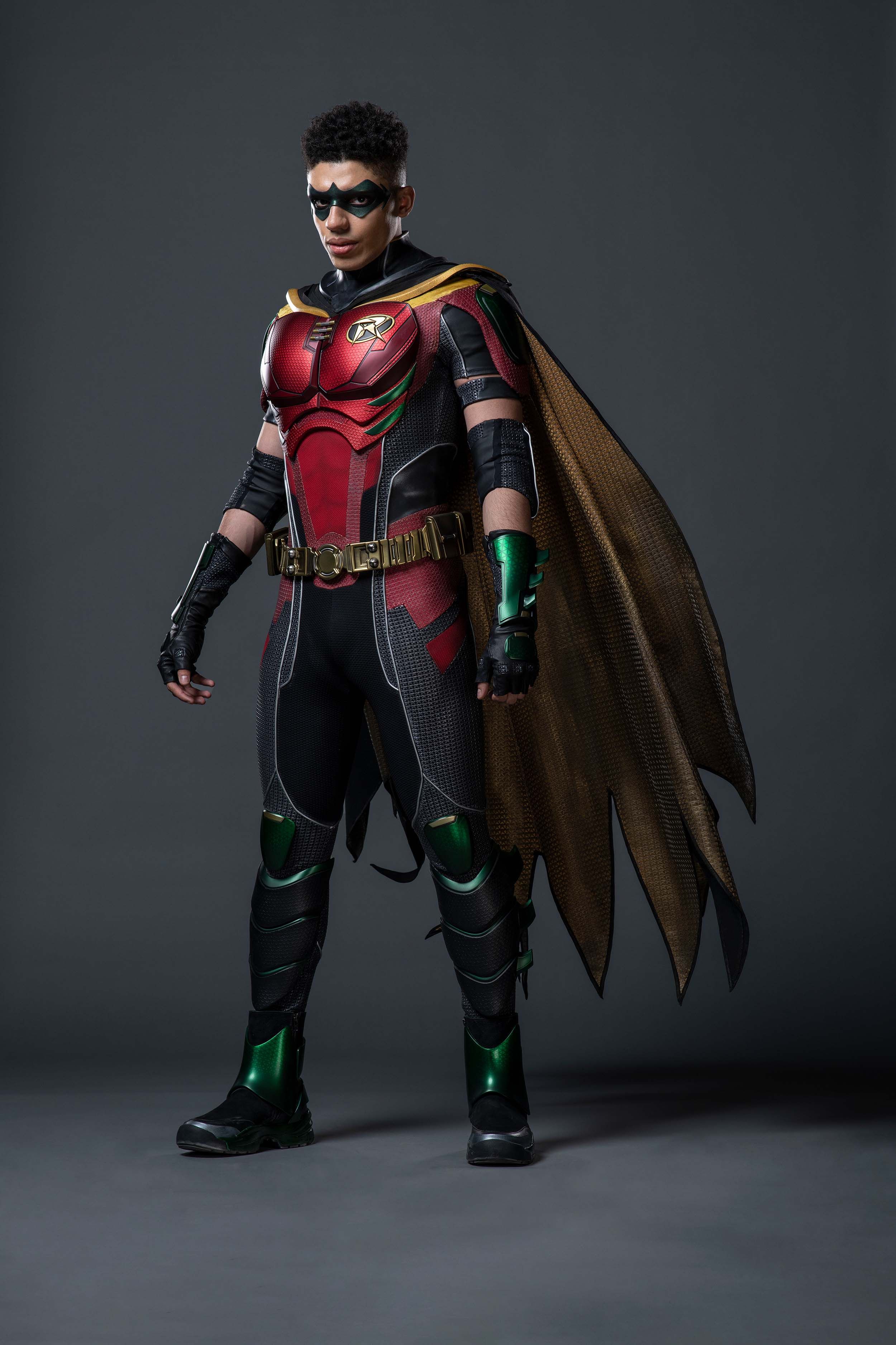 Titns_Gives_Jay_Lycurgo_a_proiper_Tim_Drake_Robin_costume