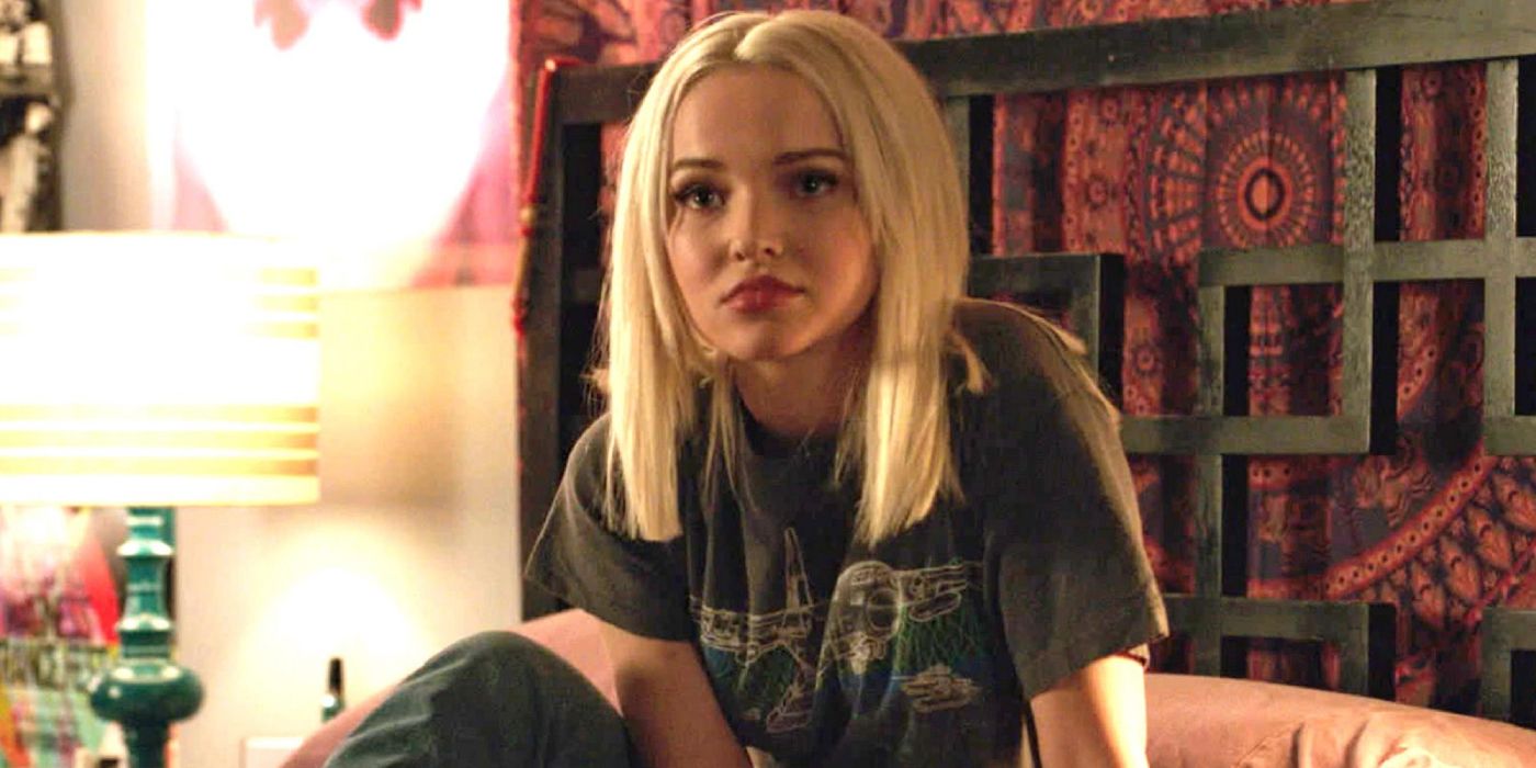 Dove Cameron chia sẻ nỗi sợ hãi của cô ấy về luật chống LGBTQ: 'Đó là khoảng thời gian rất đáng sợ'