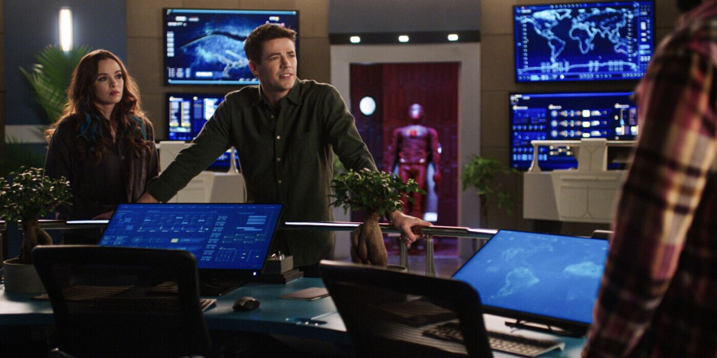 The Flash Khione and Barry (Danielle Panabaker and Grant Gustin) speak to someone off-screen at STAR Labs