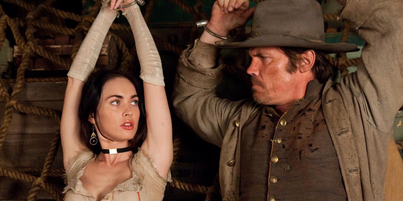 Josh Brolin e Megan Fox são capturados em uma cena de Jonah Hex.