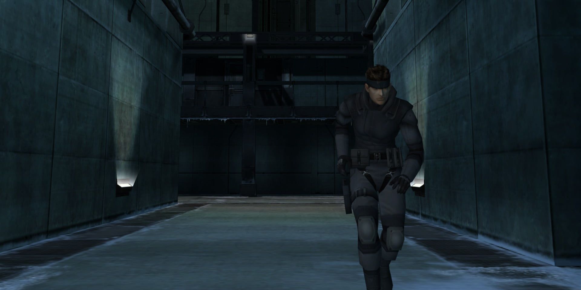 Solid Snake runs through Shadow Moses in Metal Gear Solid The Twin Snakes