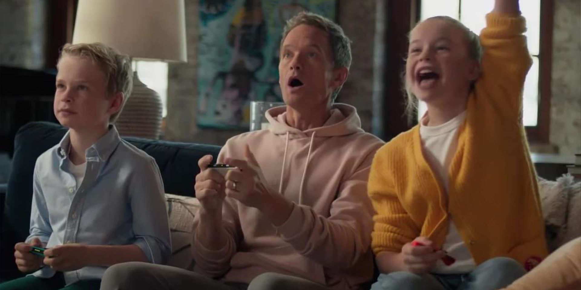 Neil Patrick Harris joga Brain Games com seus filhos.