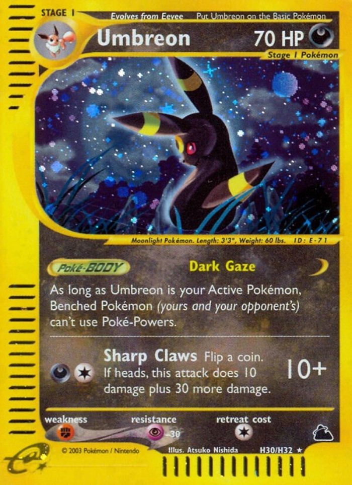 Uma carta holo-rara de Pokémon Umbreon do conjunto Skyridge