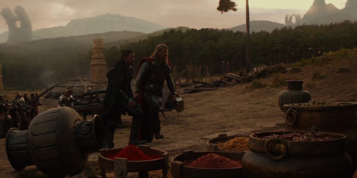 Thor e Hogun caminham por Vanaheim em Thor: The Dark World 