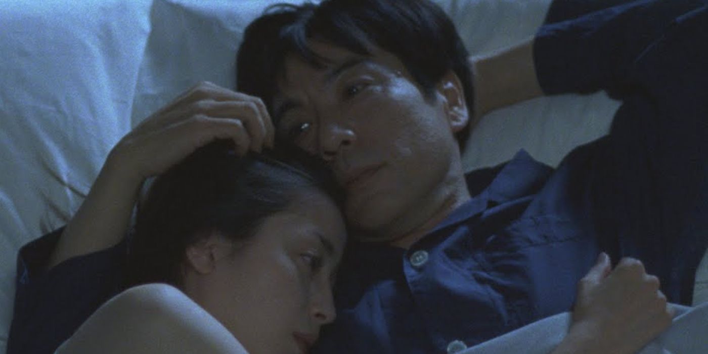 Tony and his wife lay in bed in Tony Takitoni