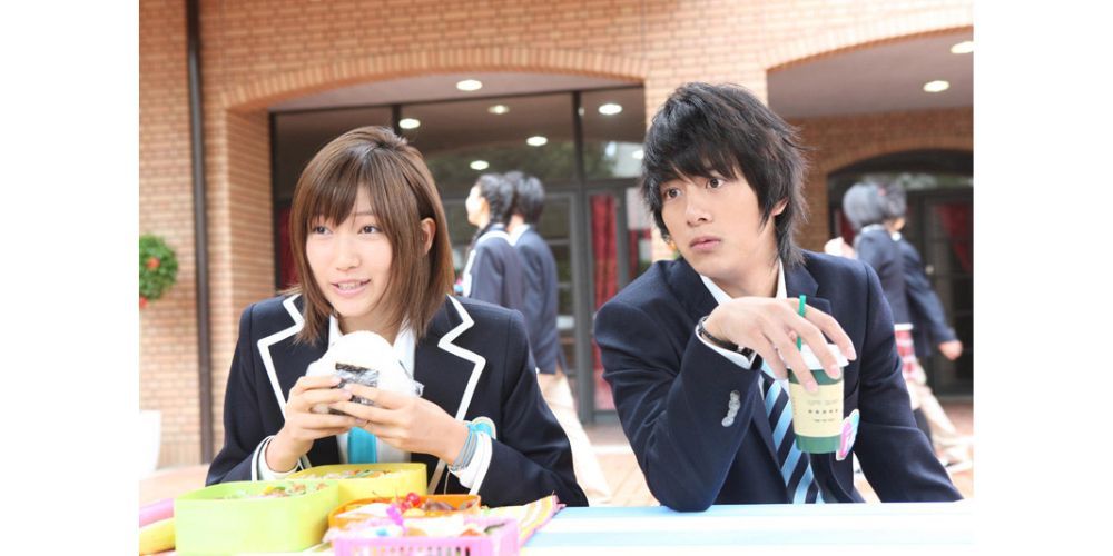 Ito Ono and Junpei Mizobata as Haruna and Yoh in High School Debut