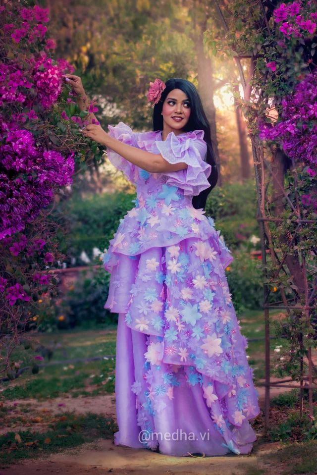 Disney Fan Brings Encanto's Isabela to Life in a Spectacular Floral Cosplay