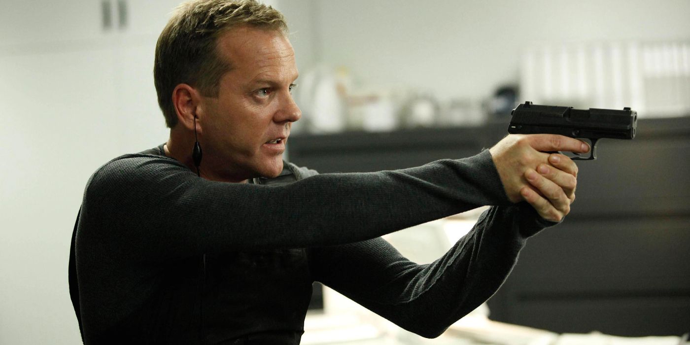 Jack Bauer aponta sua arma para a direita no show 24