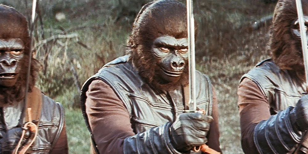 Aldo and his apes draw swords in Battle for the Planet of the Apes