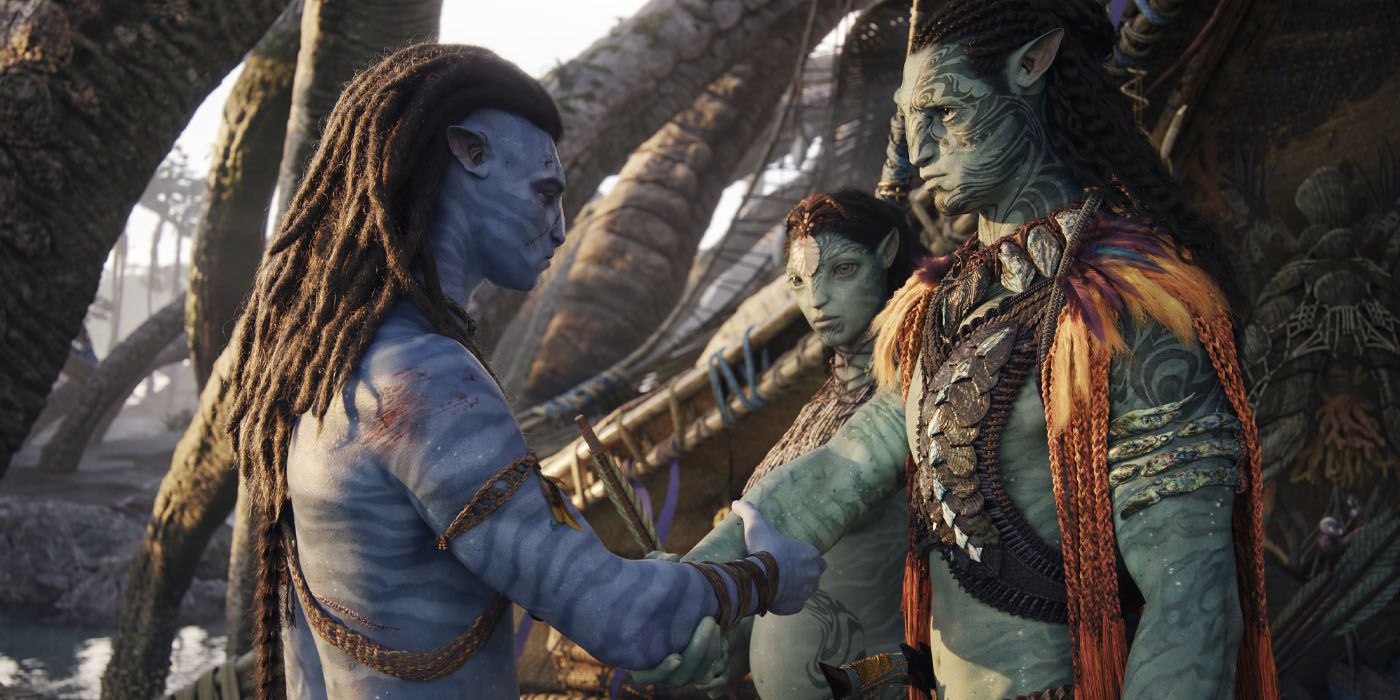 Jake shaking hands with an Omaticaya member as Neytiri looks on.