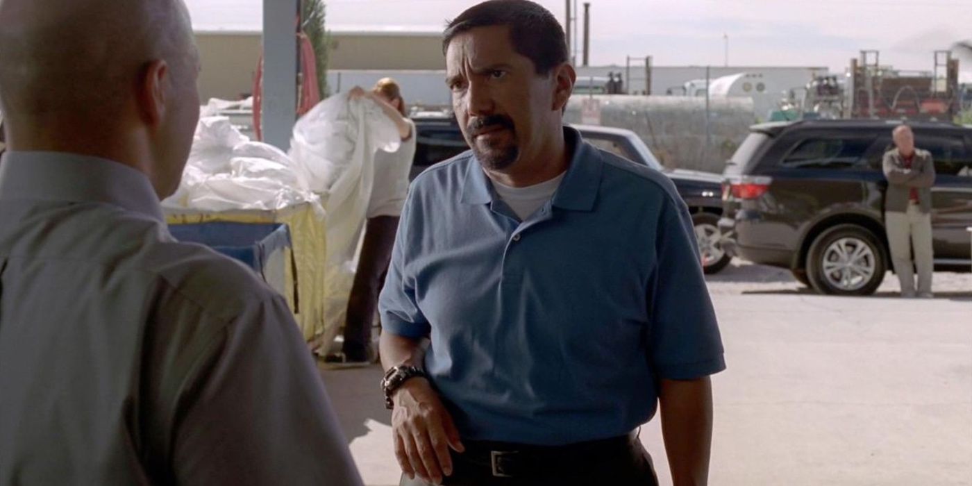 Steven Gomez and Hank Schrader at Gus' secret meth lab