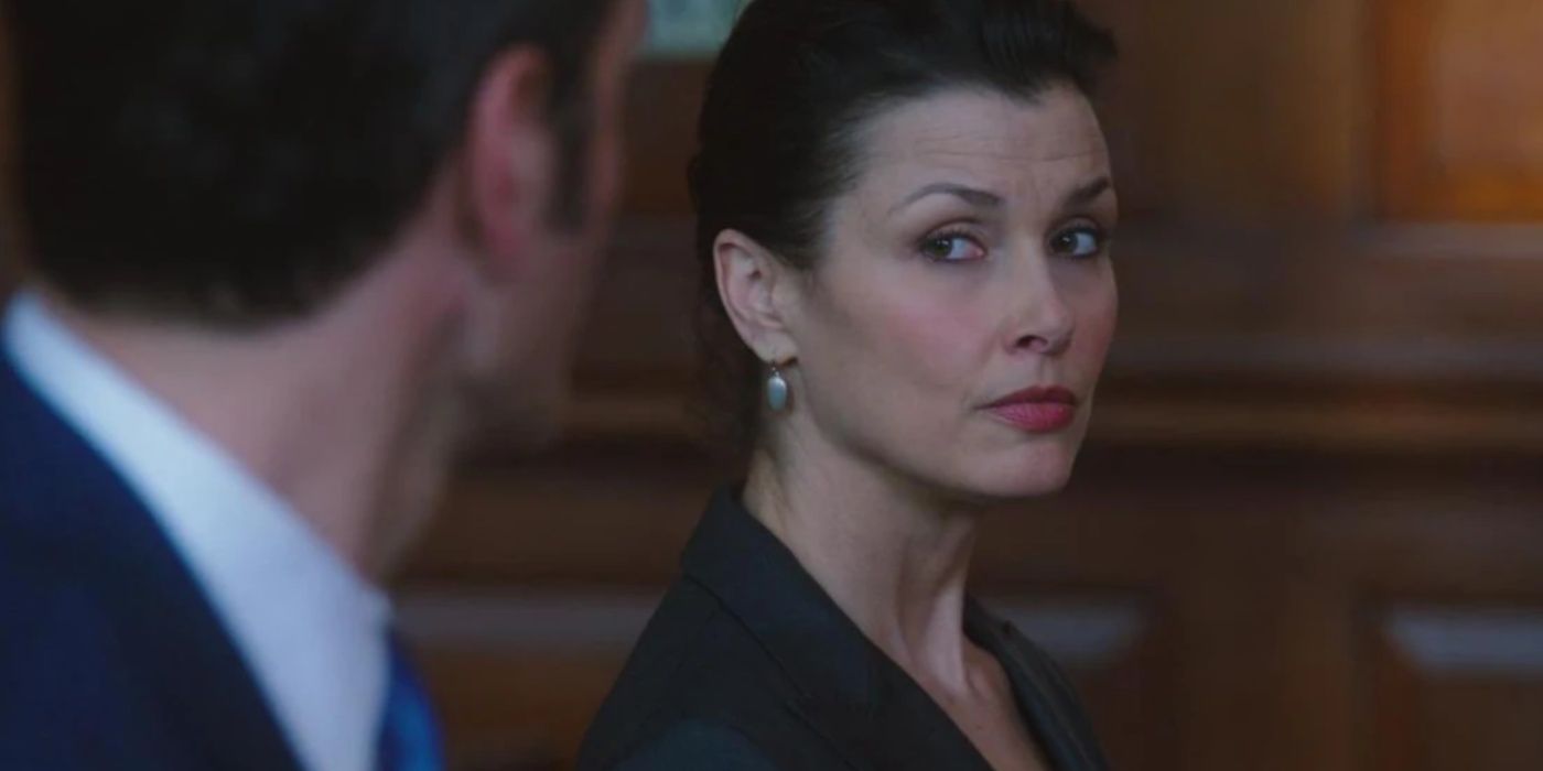 Erin Reagan looking at a fellow attorney while in the court room in Blue Bloods