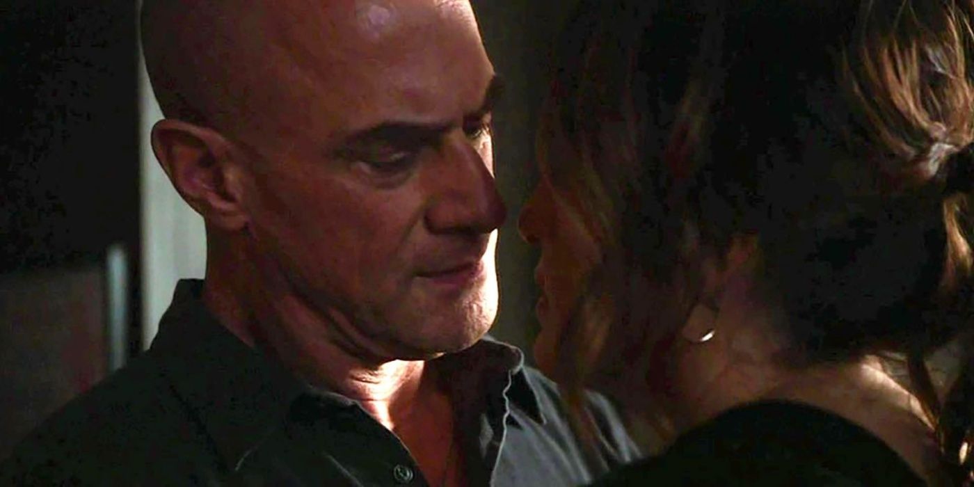 Elliot Stabler and Olivia Benson almost kiss in Special Victims Unit