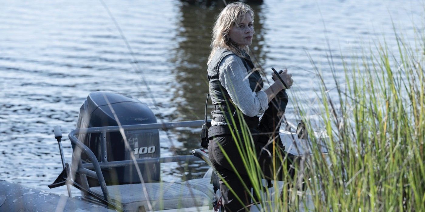 Madison Clark (jouée par Kim Dickens) sur un bateau dans Fear the Walking Dead
