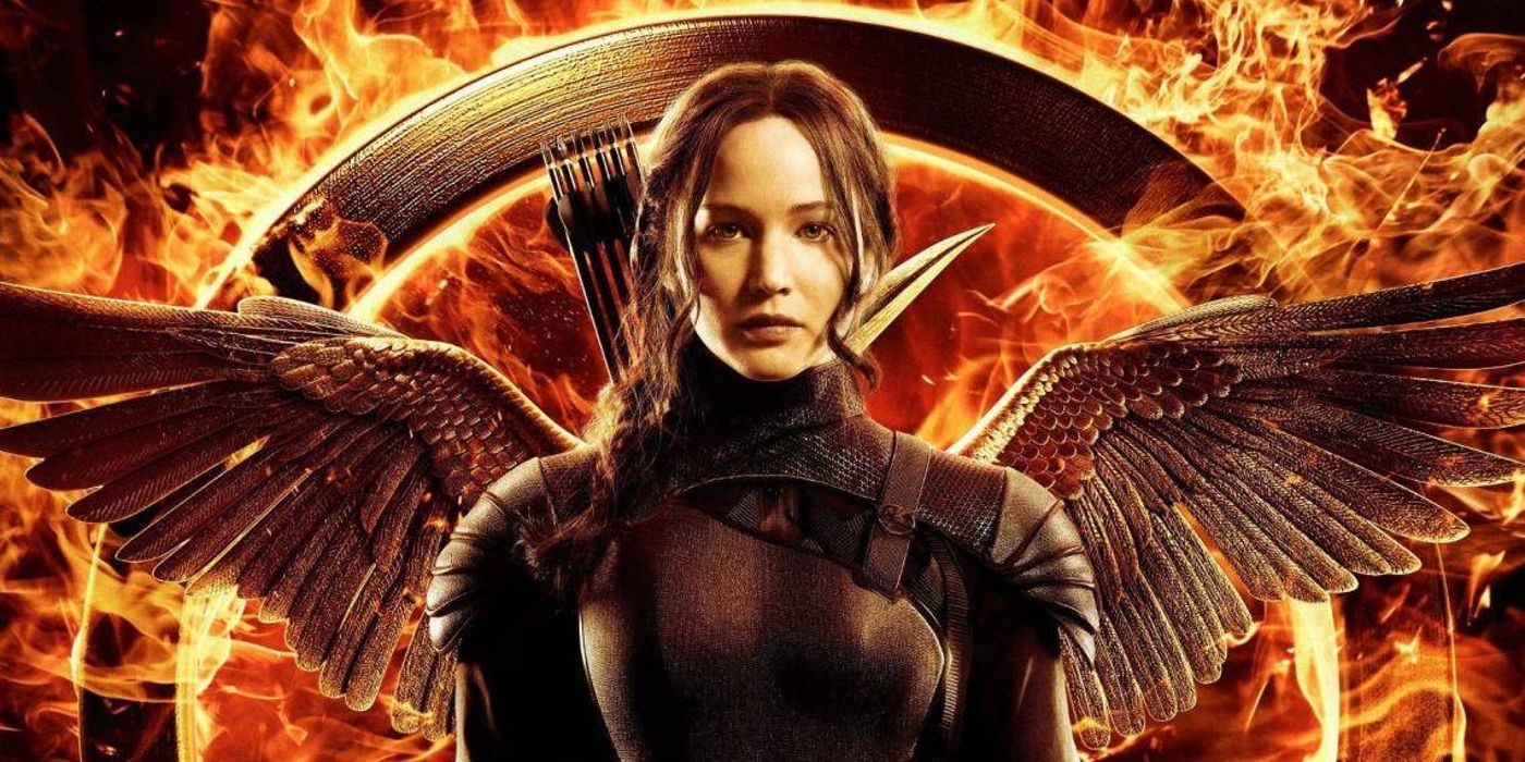 Katniss Everdeen de Jennifer Lawrence em sua armadura em Jogos Vorazes: A Esperança - Parte 1.