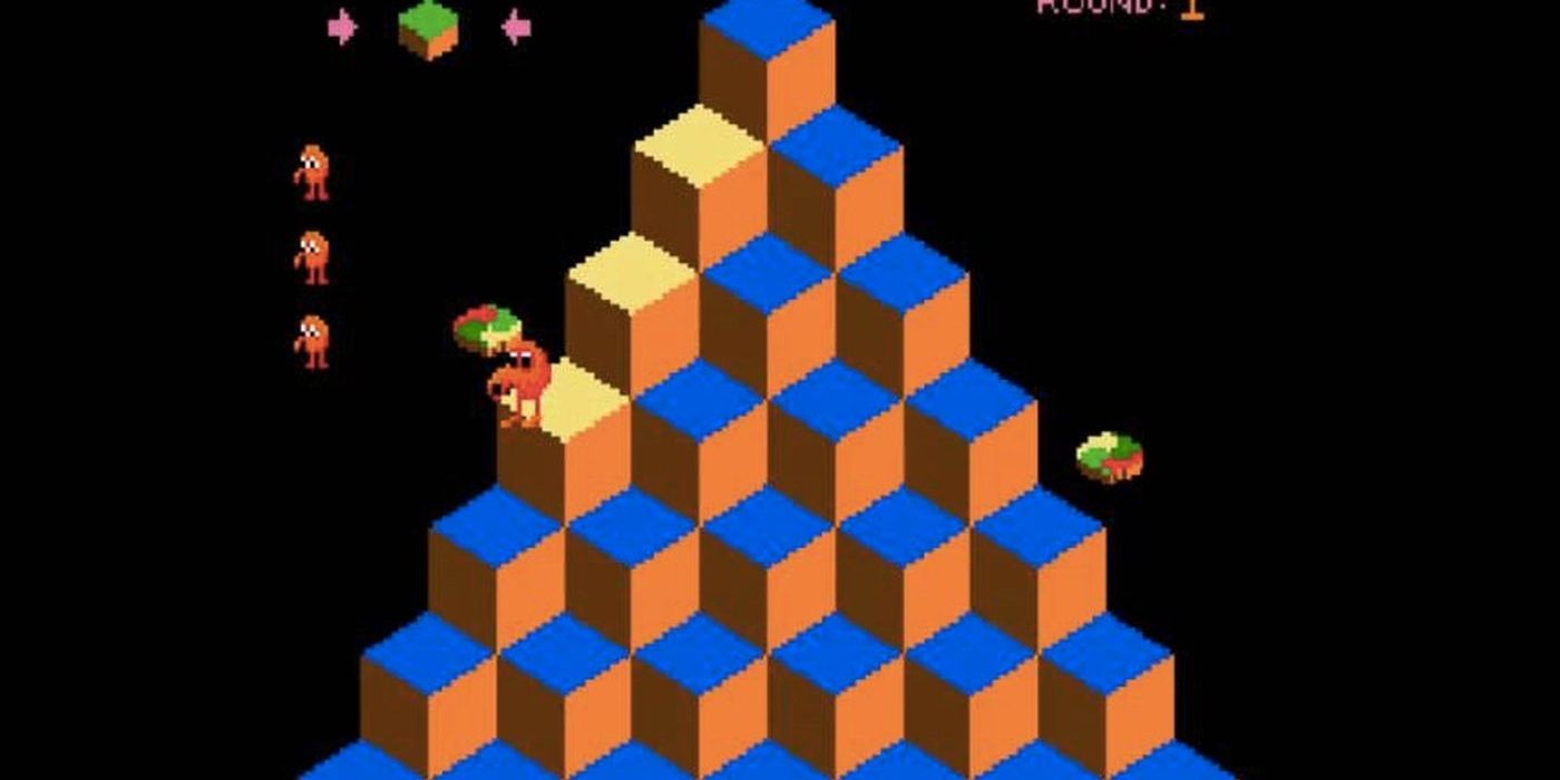 Uma pirâmide multicolorida na jogabilidade Qbert.