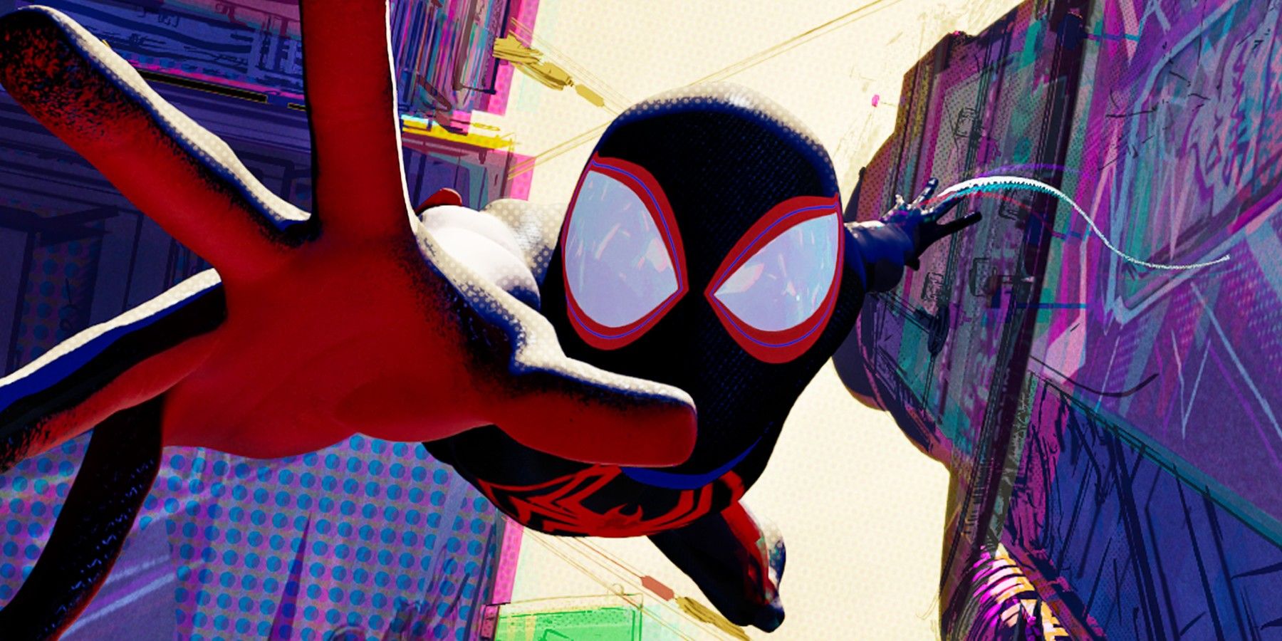 Miles Morales caindo no chão em Homem-Aranha: Do outro lado do Aranhaverso