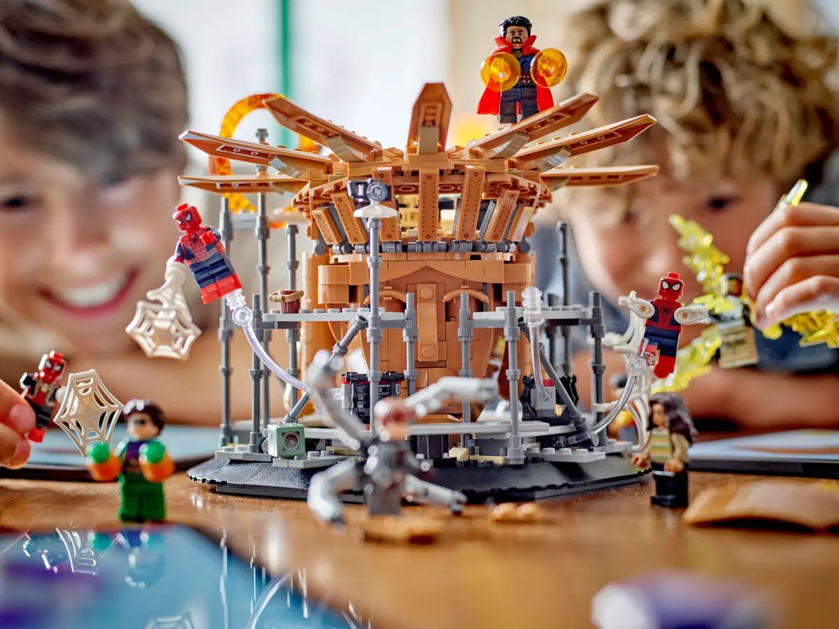 LEGO Announces Spider-Man: No Way Home Final Battle Set