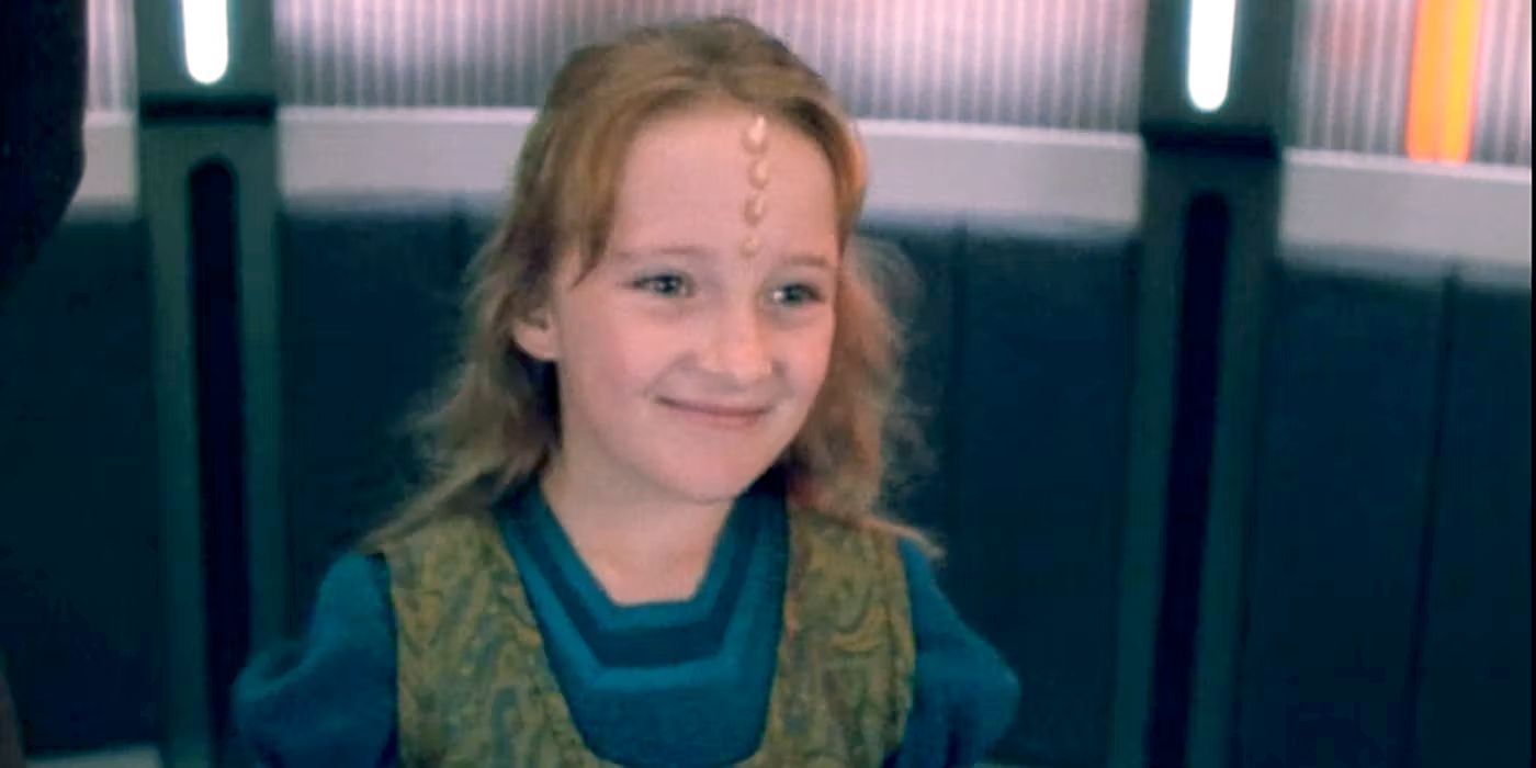 Naomi Wildman sourit dans Star Trek : Voyager
