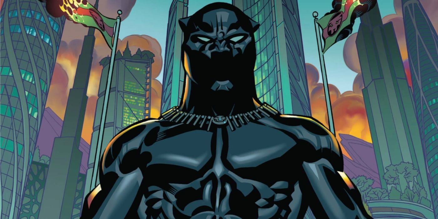 T'Challa como Pantera Negra com a paisagem urbana de Wakanda ao fundo.