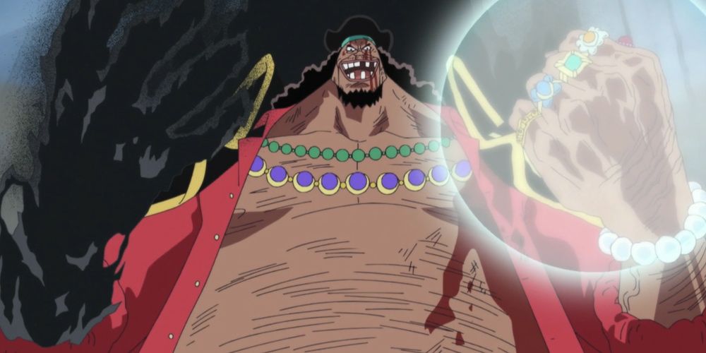 Blackbeard uses his fruit's powers at the same time in One Piece