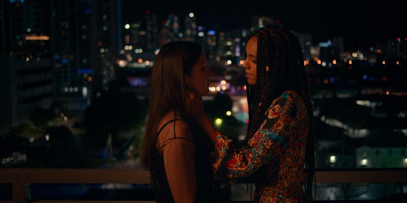 Shannon Woodward and Maisie Richardson-Sellers get close in Jagged Mind