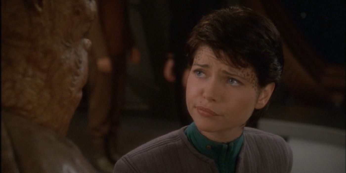 Nicole de Boer é Ezri Dax em Star Trek Deep Space Nine