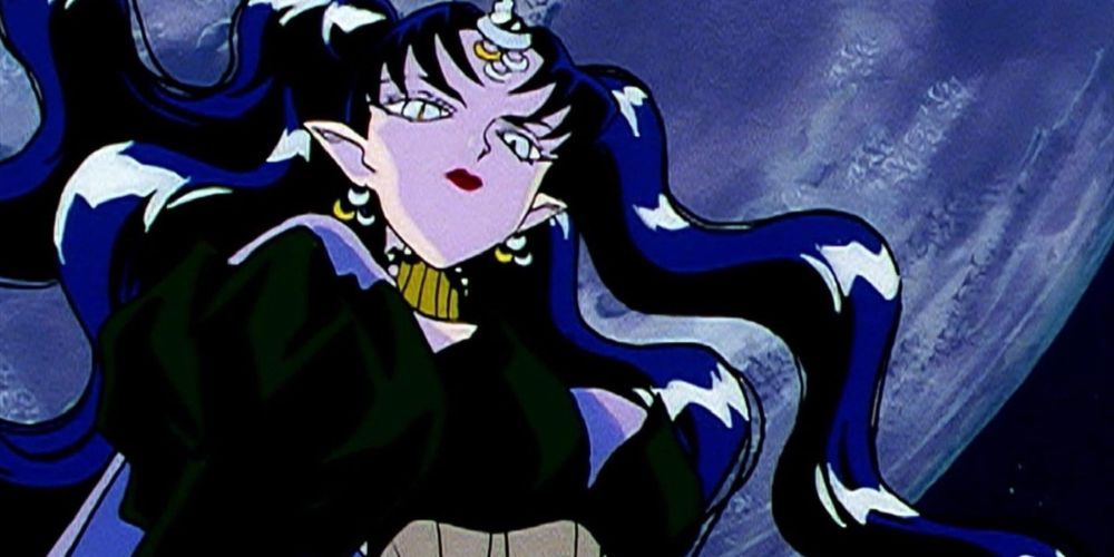 Rainha Nehelenia tendo como pano de fundo uma lua em Sailor Moon